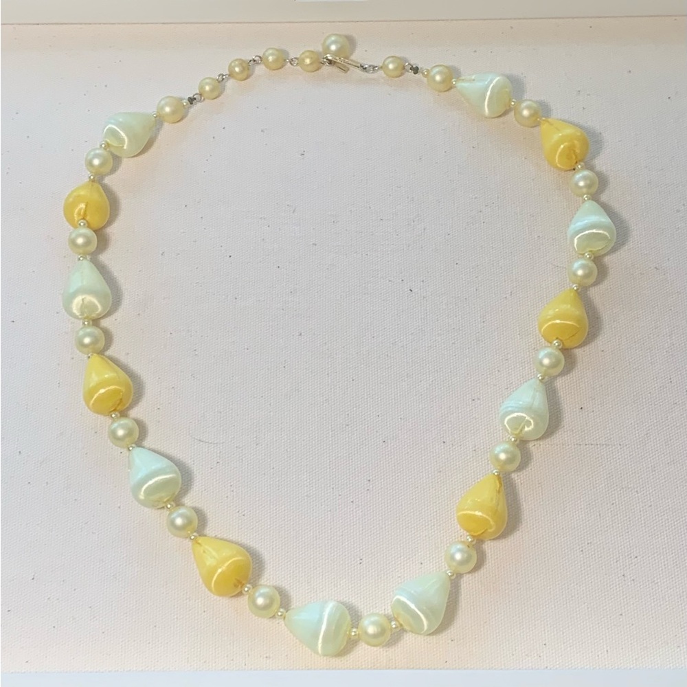 Vintage Japan Pastel Beaded Necklace 22.5” Yellow and Cream Pearl 1950s